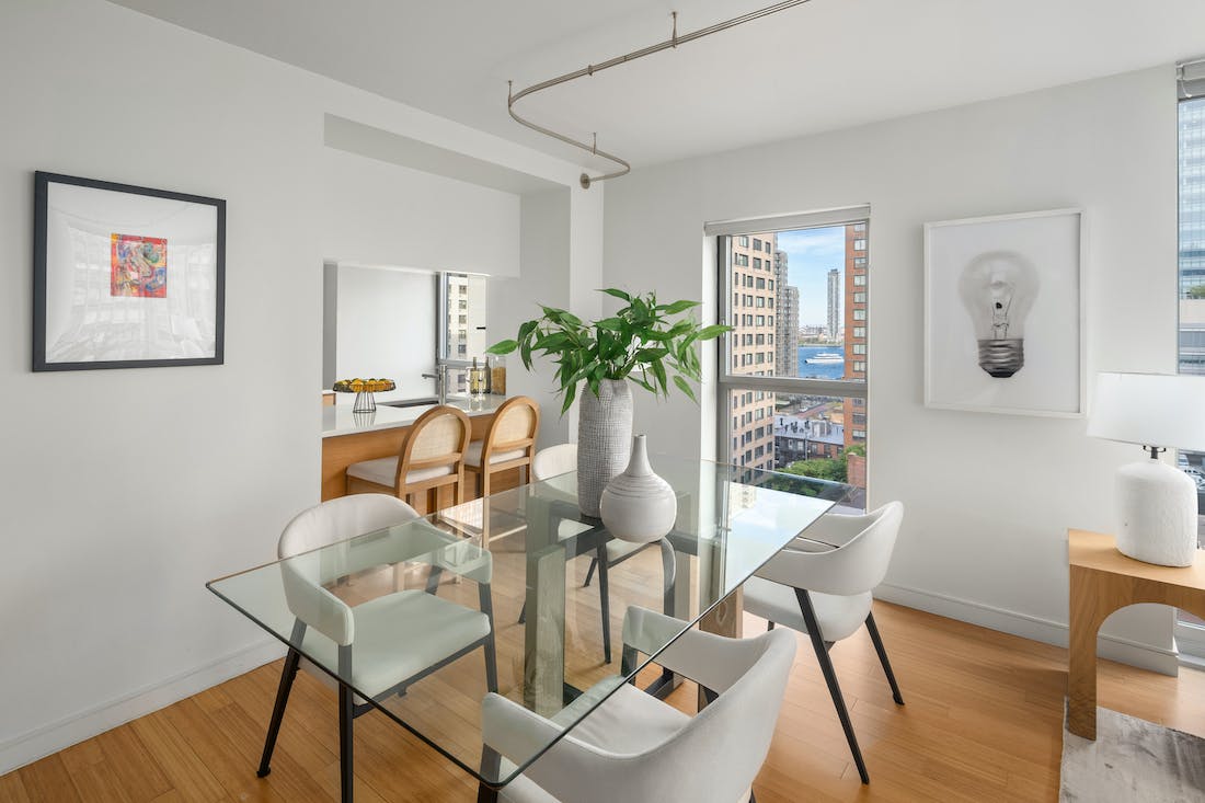 Meridith-Baer-Home-Home-Staging-New-York-Kips-Bay-Modern-Highrise-Condos-and-Lofts-Modern-and-Contemporary-Dining-Table